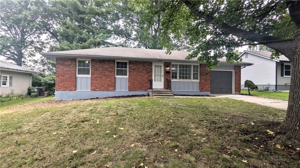 4002 S Hocker Avenue — photo 3