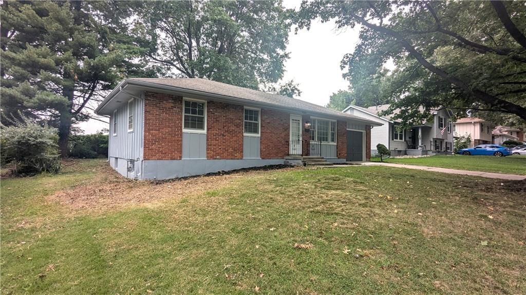 4002 S Hocker Avenue — photo 4