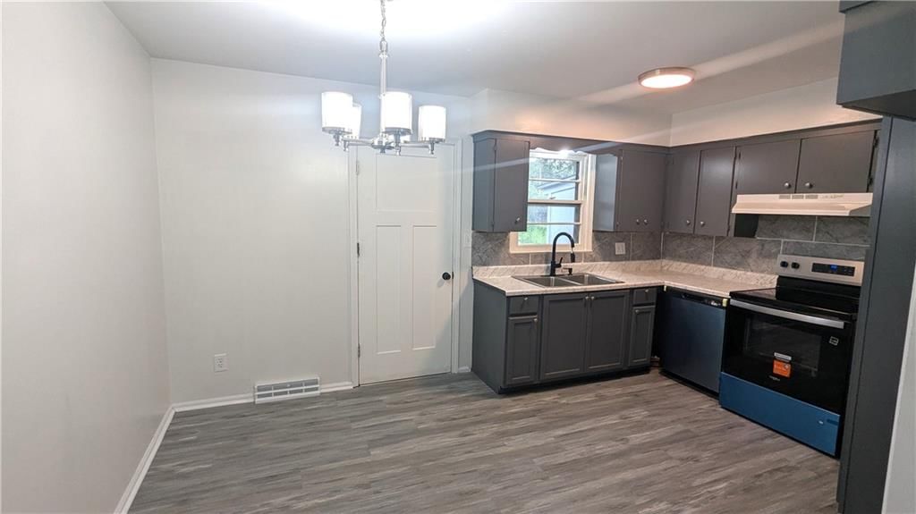 4002 S Hocker Avenue — photo 21