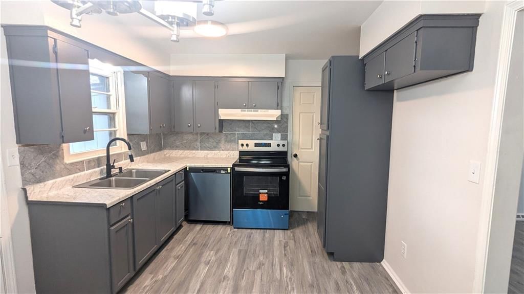 4002 S Hocker Avenue — photo 24