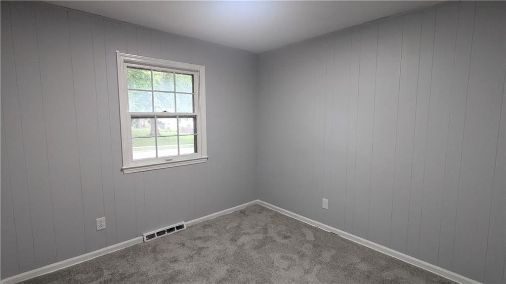4002 S Hocker Avenue — photo 34