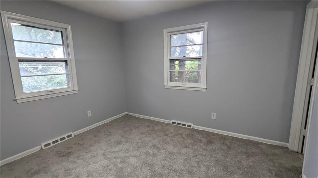 4002 S Hocker Avenue — photo 36