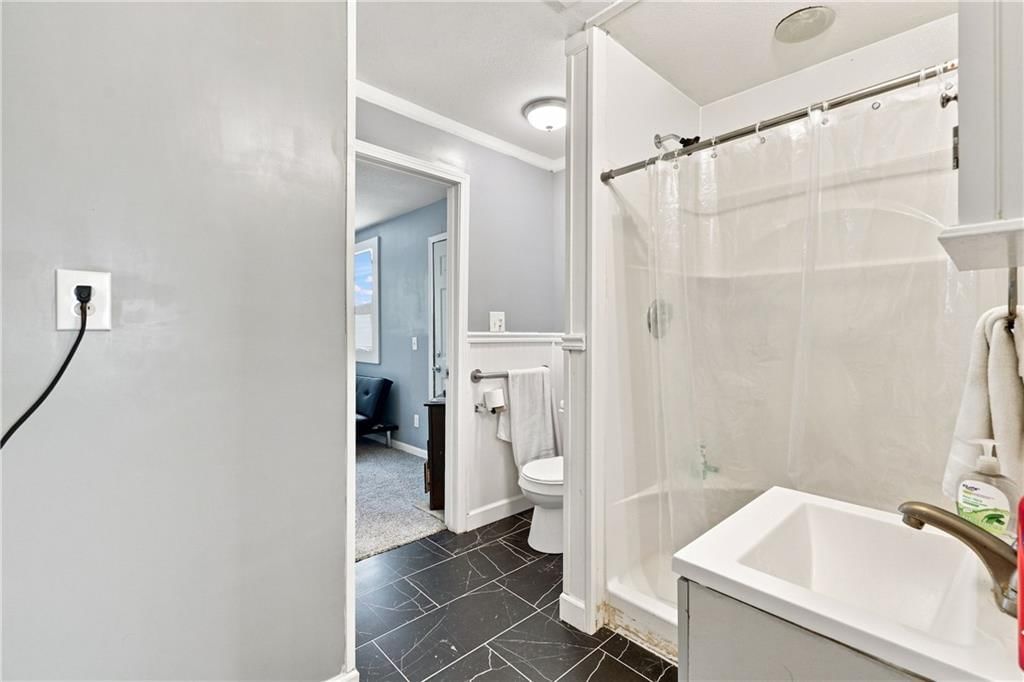 1405 S Logan Avenue — photo 7