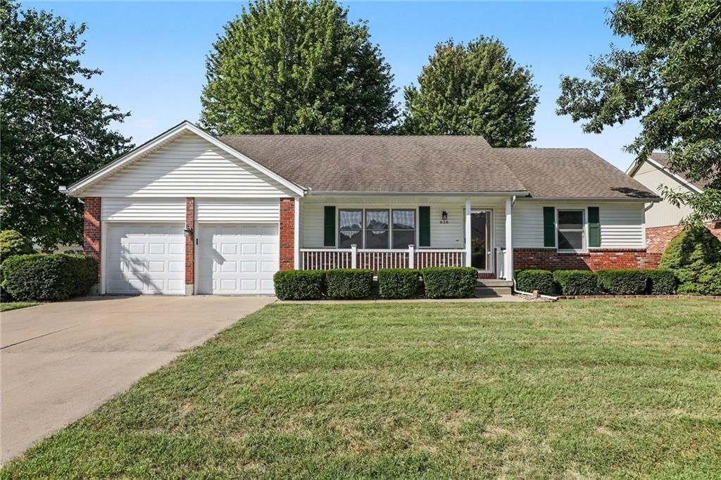 616 SW Hoke Lane — photo 2