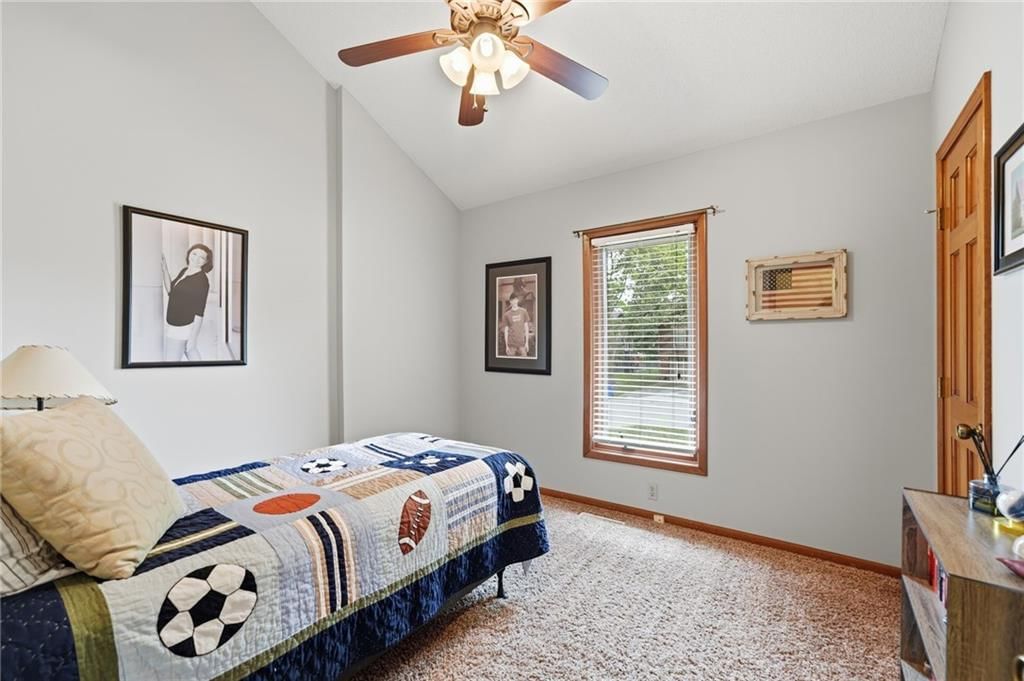 1628 NE WESTWIND Drive — photo 14
