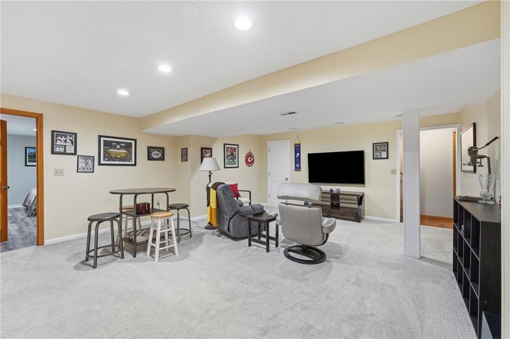 1628 NE WESTWIND Drive — photo 30