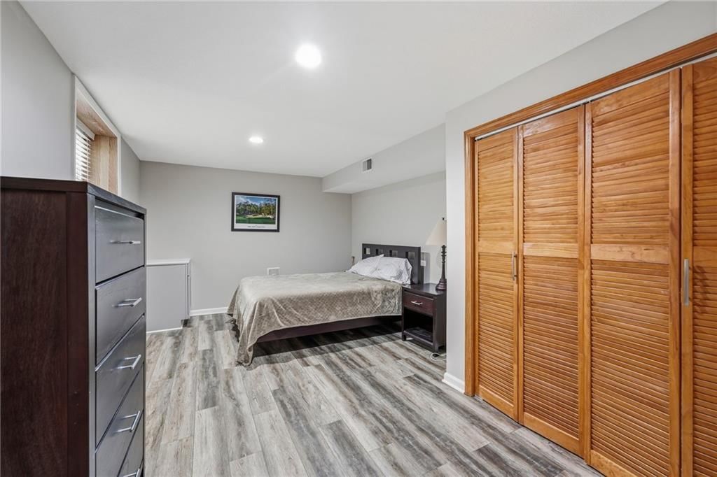 1628 NE WESTWIND Drive — photo 32