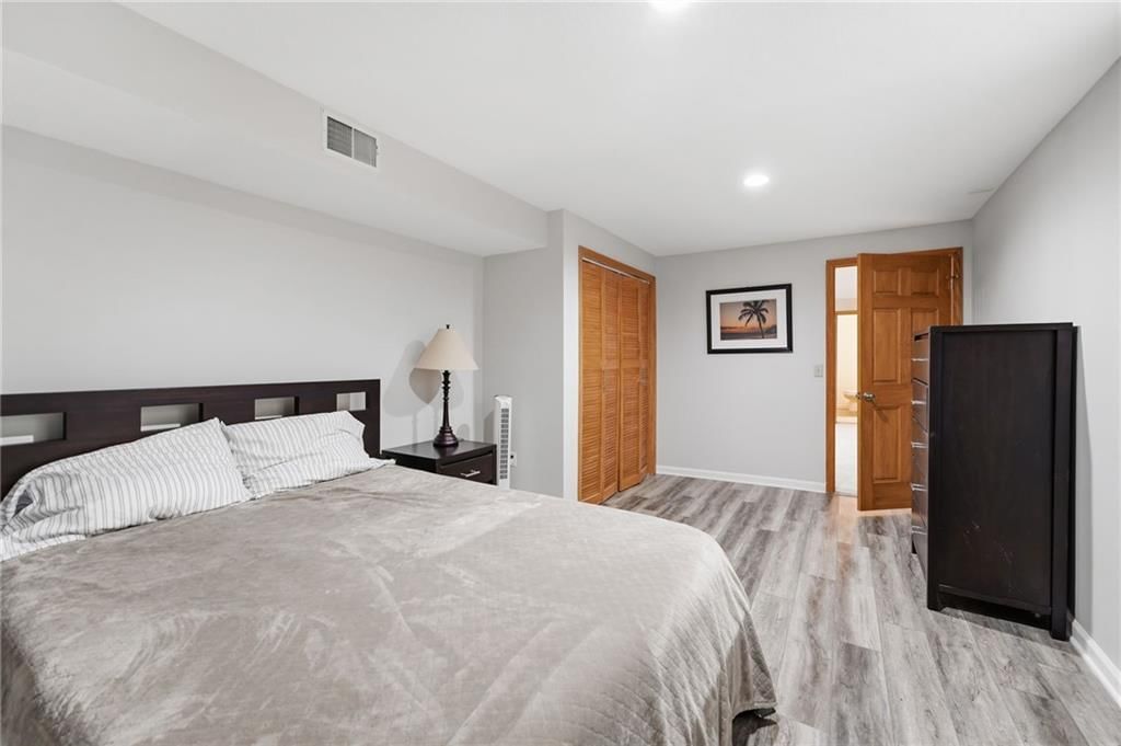 1628 NE WESTWIND Drive — photo 34