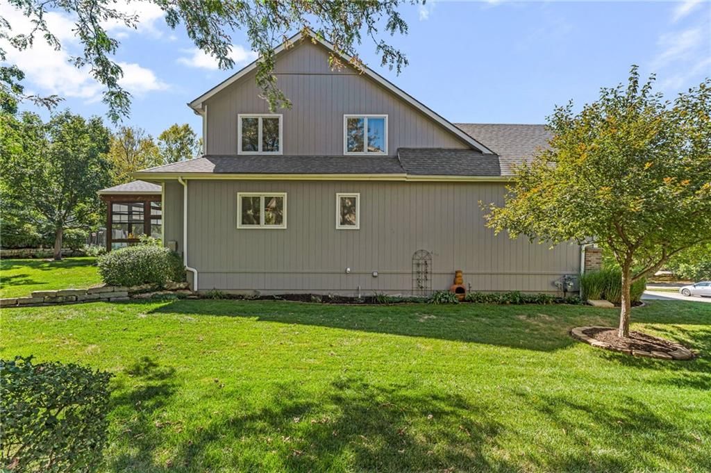 2220 Killarney Court — photo 9