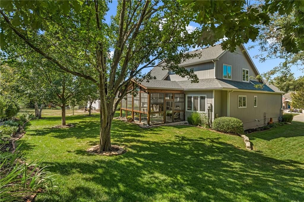 2220 Killarney Court — photo 12