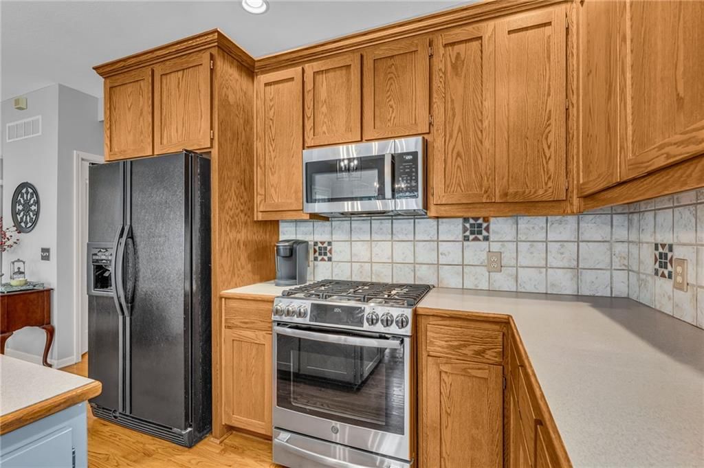 2220 Killarney Court — photo 40