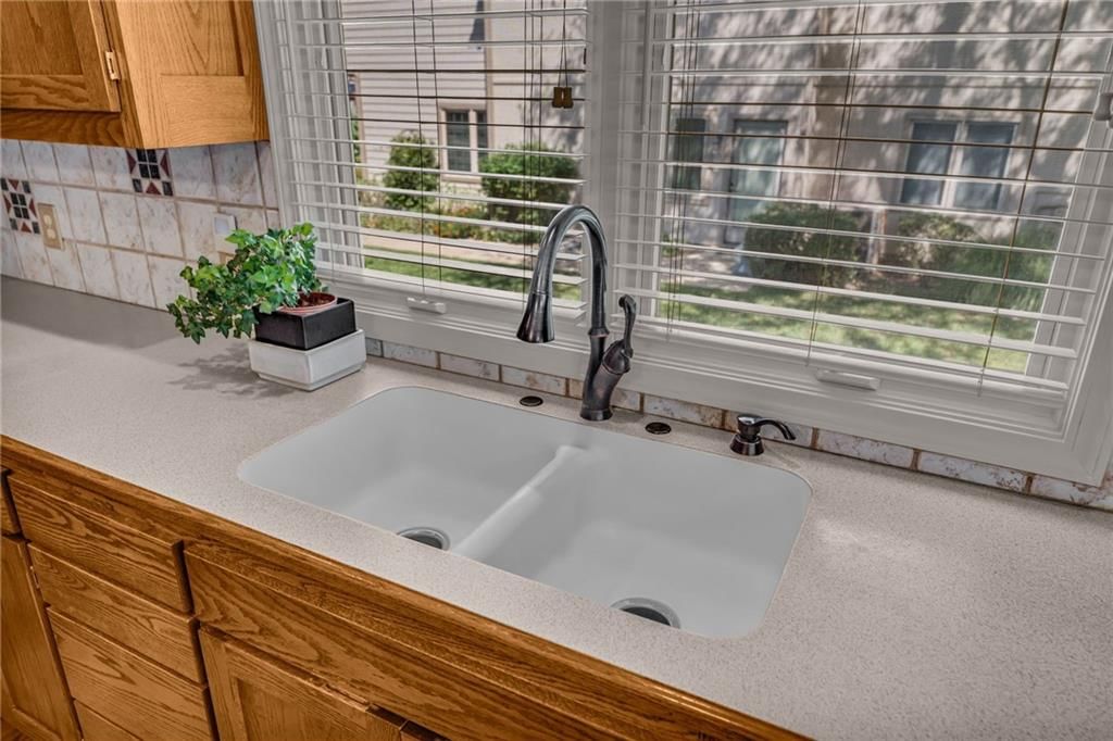 2220 Killarney Court — photo 44