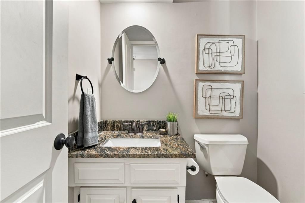 12130 England Street — photo 10