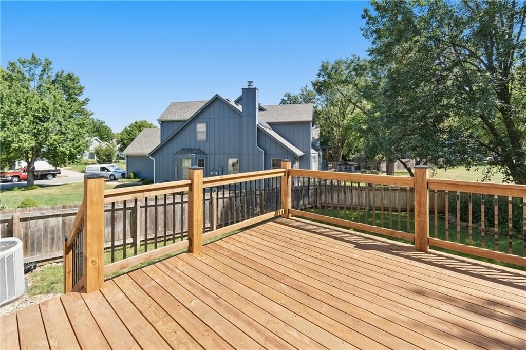 12130 England Street — photo 27
