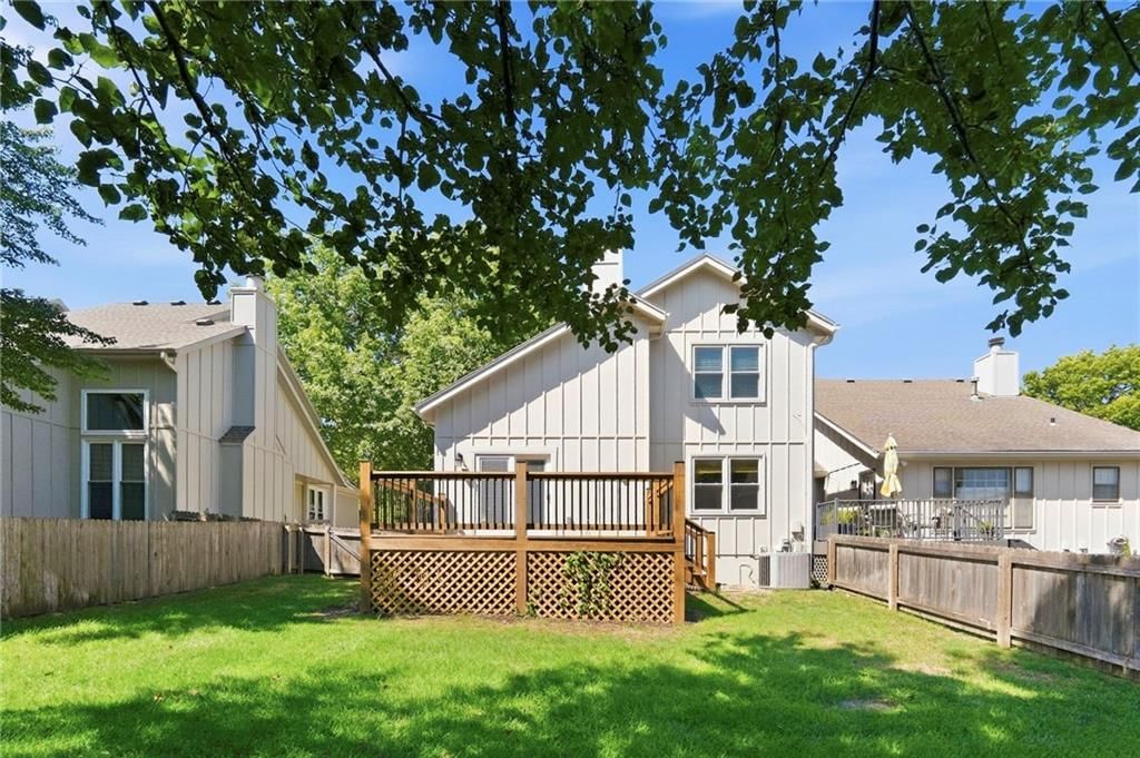 12130 England Street — photo 28