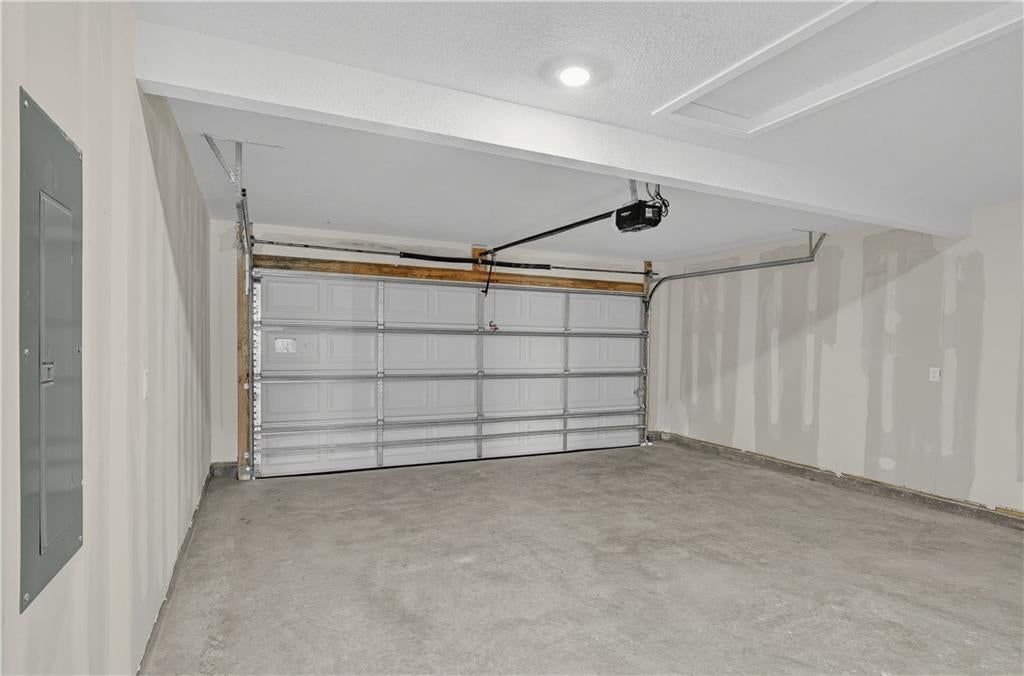 Photo 14 of 16, 1602 SW 10th Terrace, Oak Grove, MO 64075