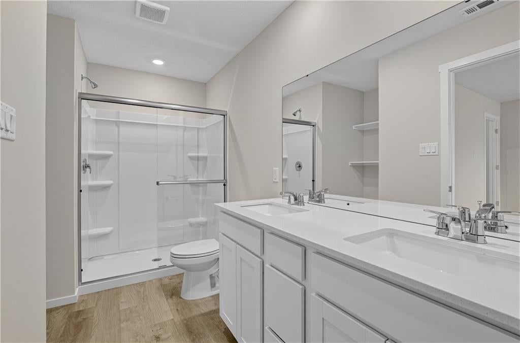 Photo 7 of 16, 1602 SW 10th Terrace, Oak Grove, MO 64075