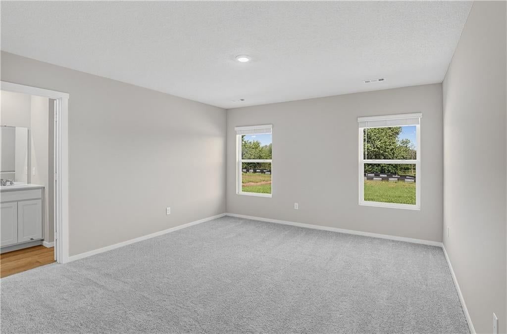 Photo 6 of 16, 1602 SW 10th Terrace, Oak Grove, MO 64075