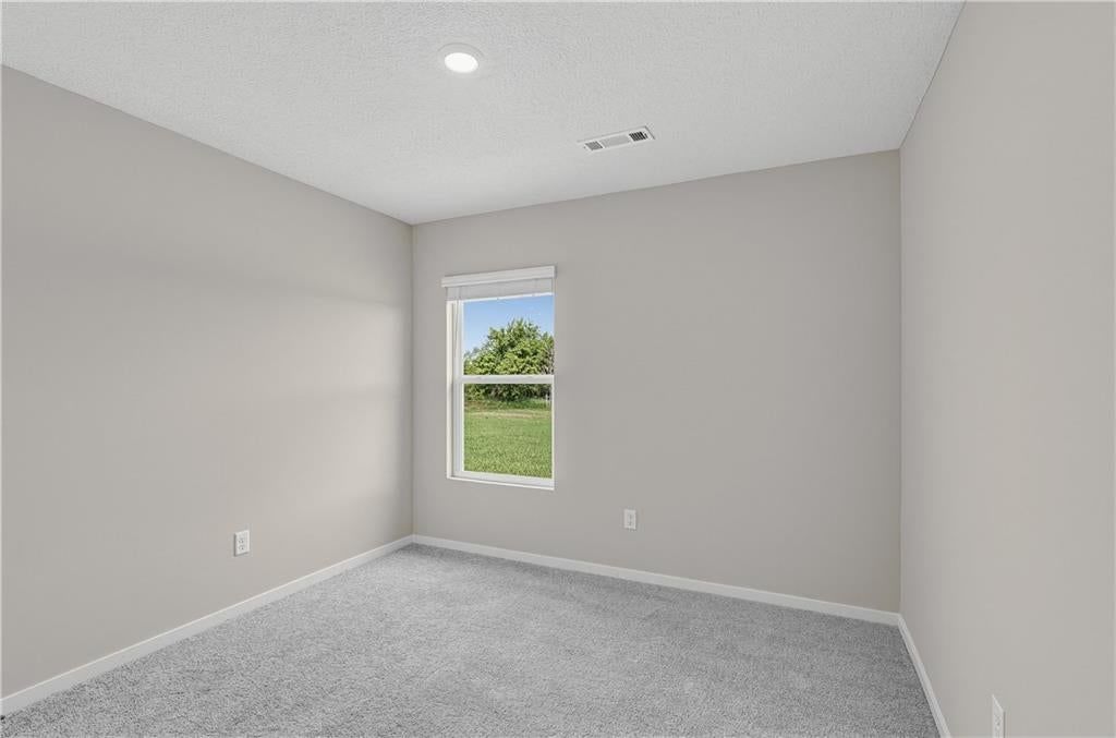 Photo 11 of 16 - 1602 SW 10th Terrace, Oak Grove, MO 64075