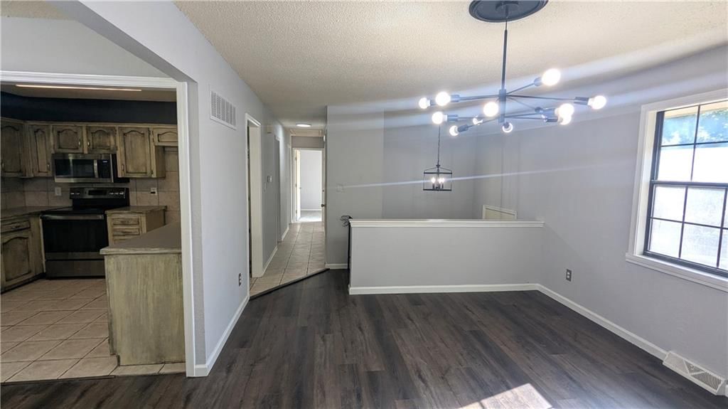 1108 NE 10th Street — photo 15