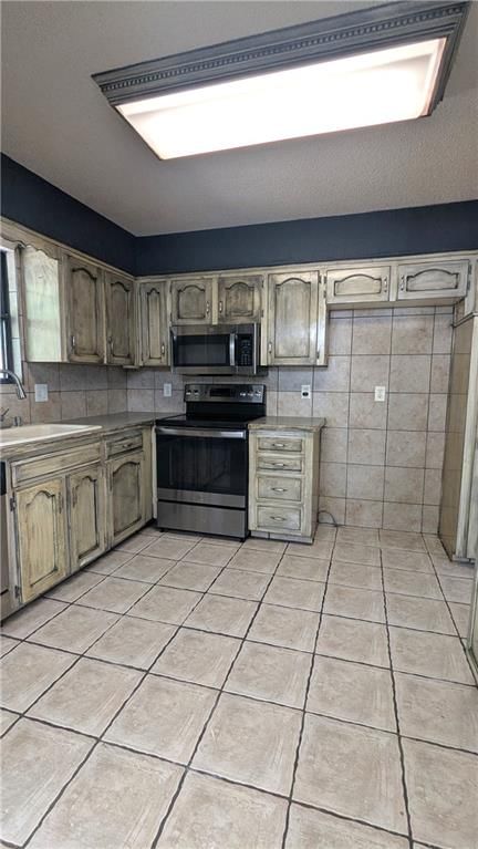 1108 NE 10th Street — photo 23