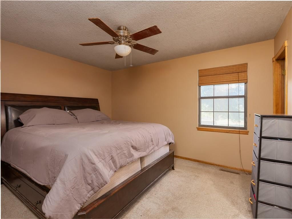409 NE Crescent Street — photo 11