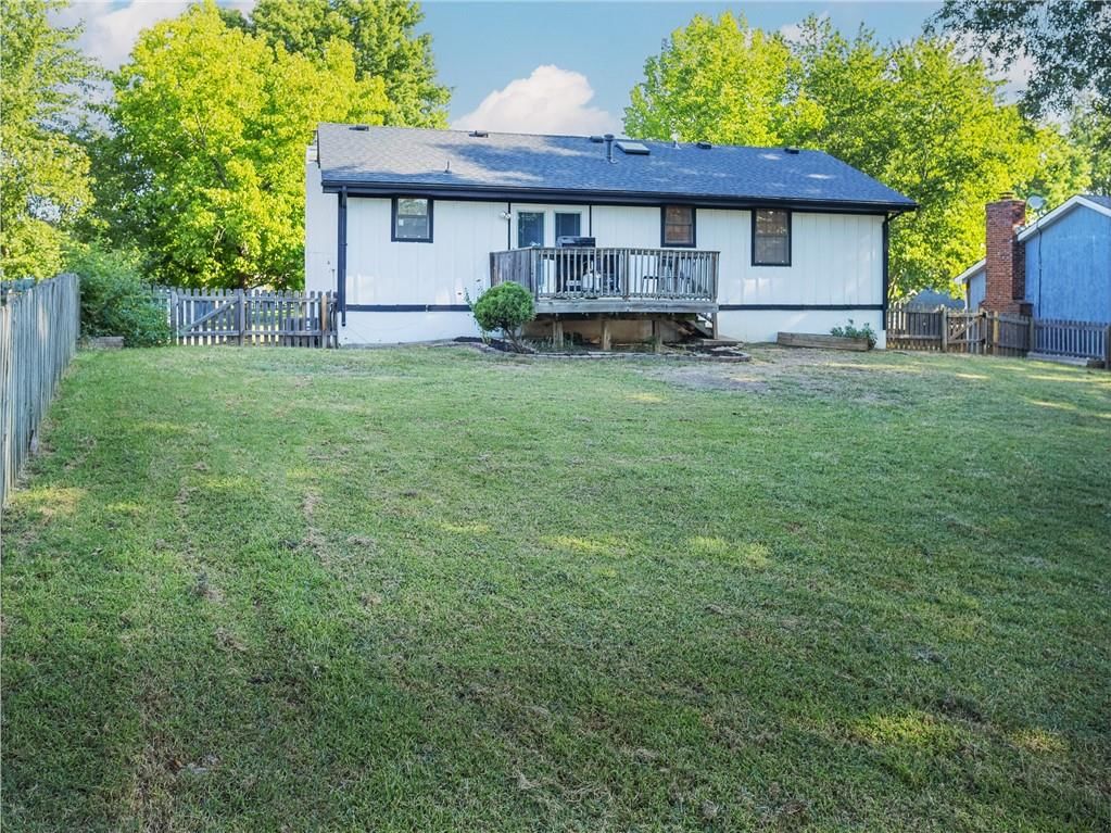 409 NE Crescent Street — photo 21