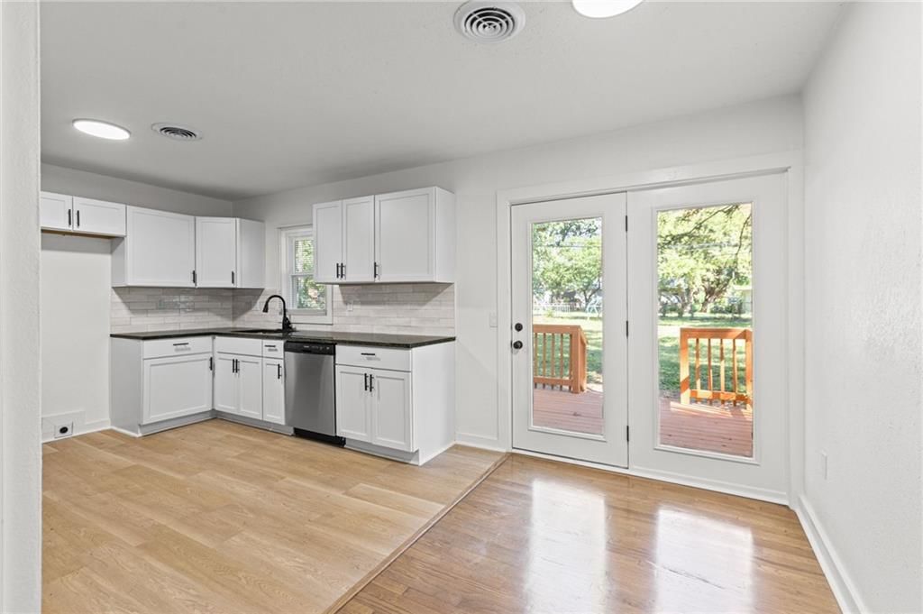 2308 NW 86TH Terrace — photo 6