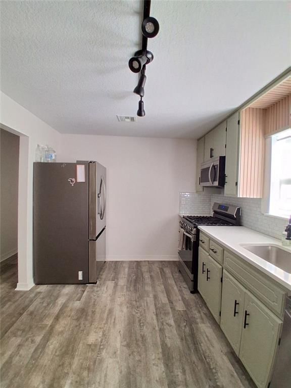 404 & 406 W Buffalo Street — photo 8