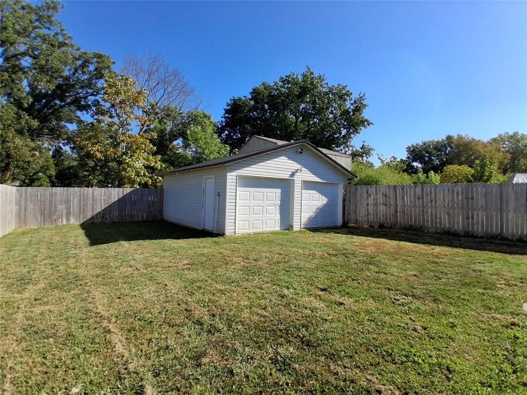 404 & 406 W Buffalo Street — photo 22