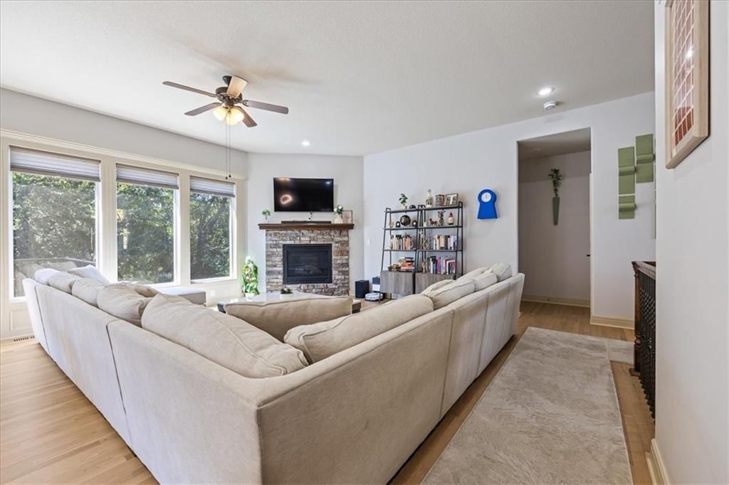 2473 W Elm Street — photo 7