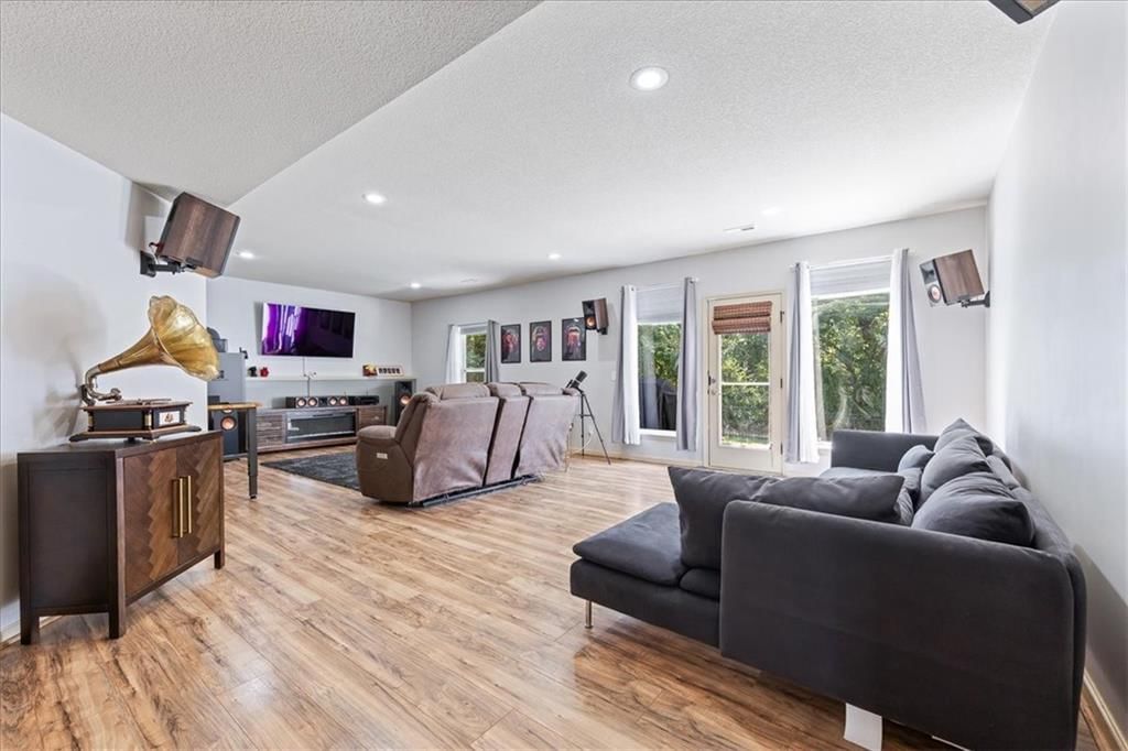 2473 W Elm Street — photo 23