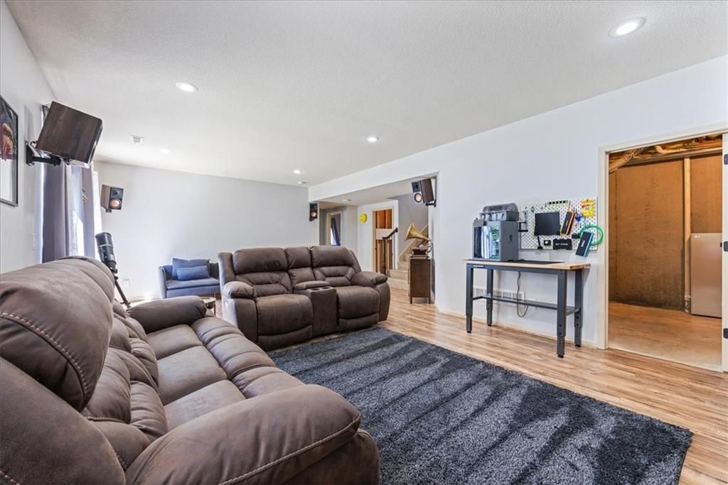 2473 W Elm Street — photo 25