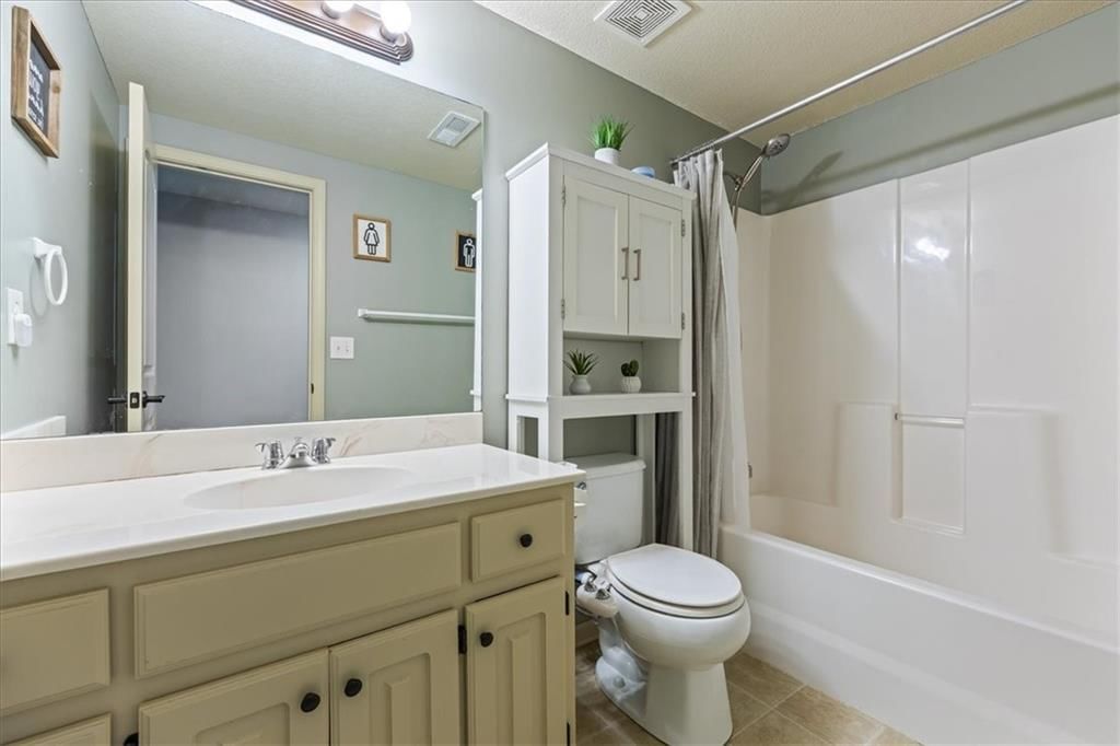 2473 W Elm Street — photo 28