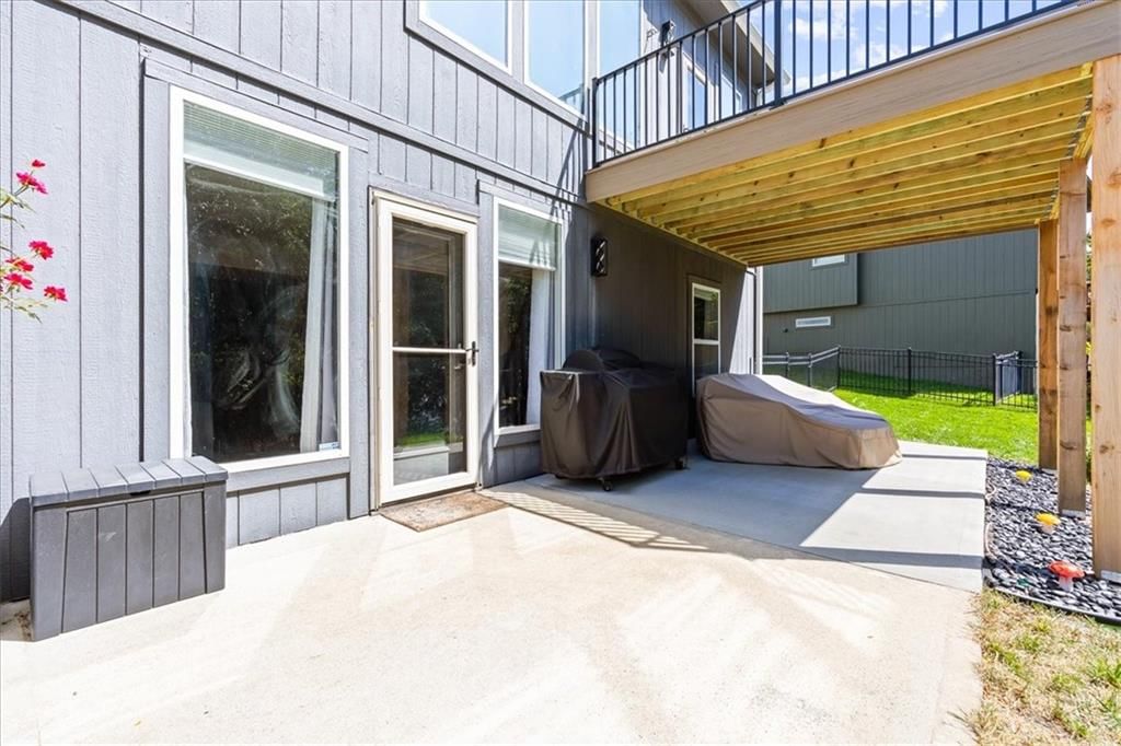 2473 W Elm Street — photo 35