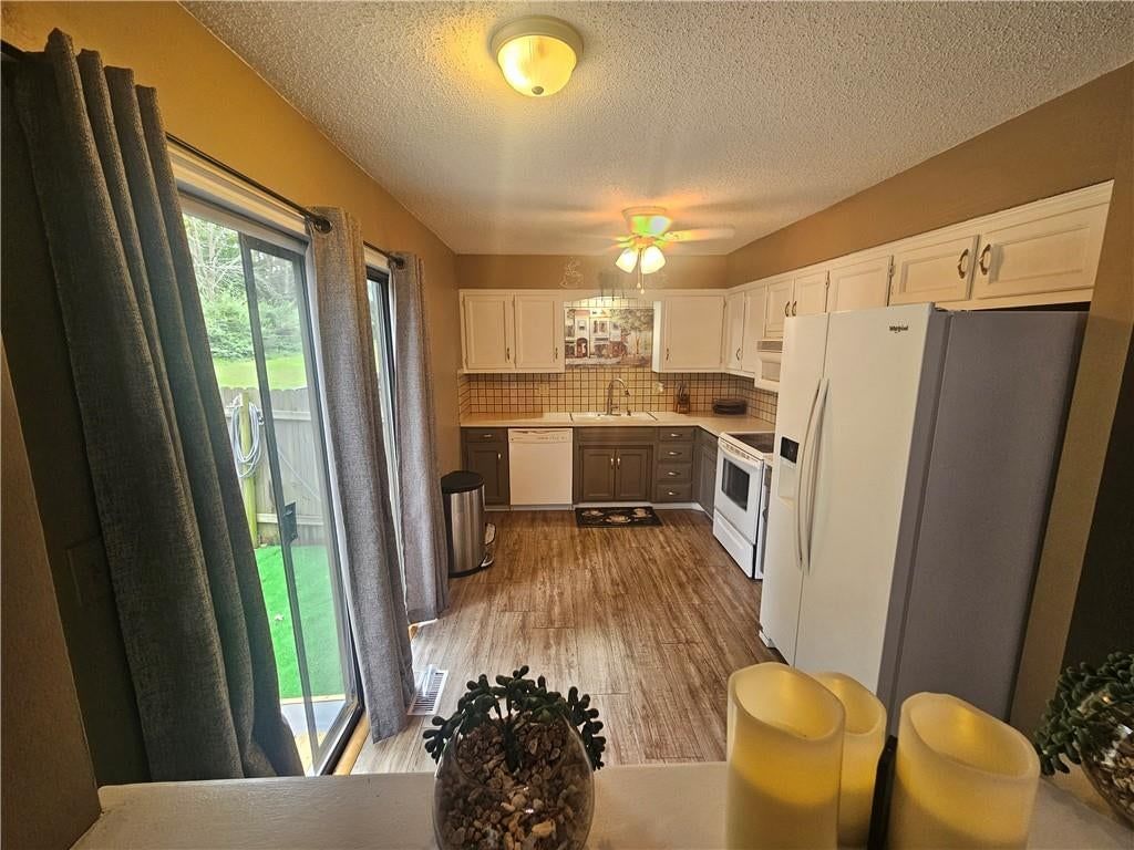 Photo 6 of 45, 201 W Foxwood Drive, Raymore, MO 64083