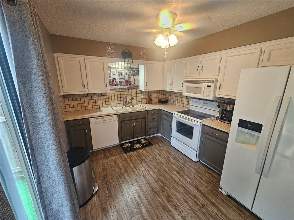 Photo 7 of 45, 201 W Foxwood Drive, Raymore, MO 64083