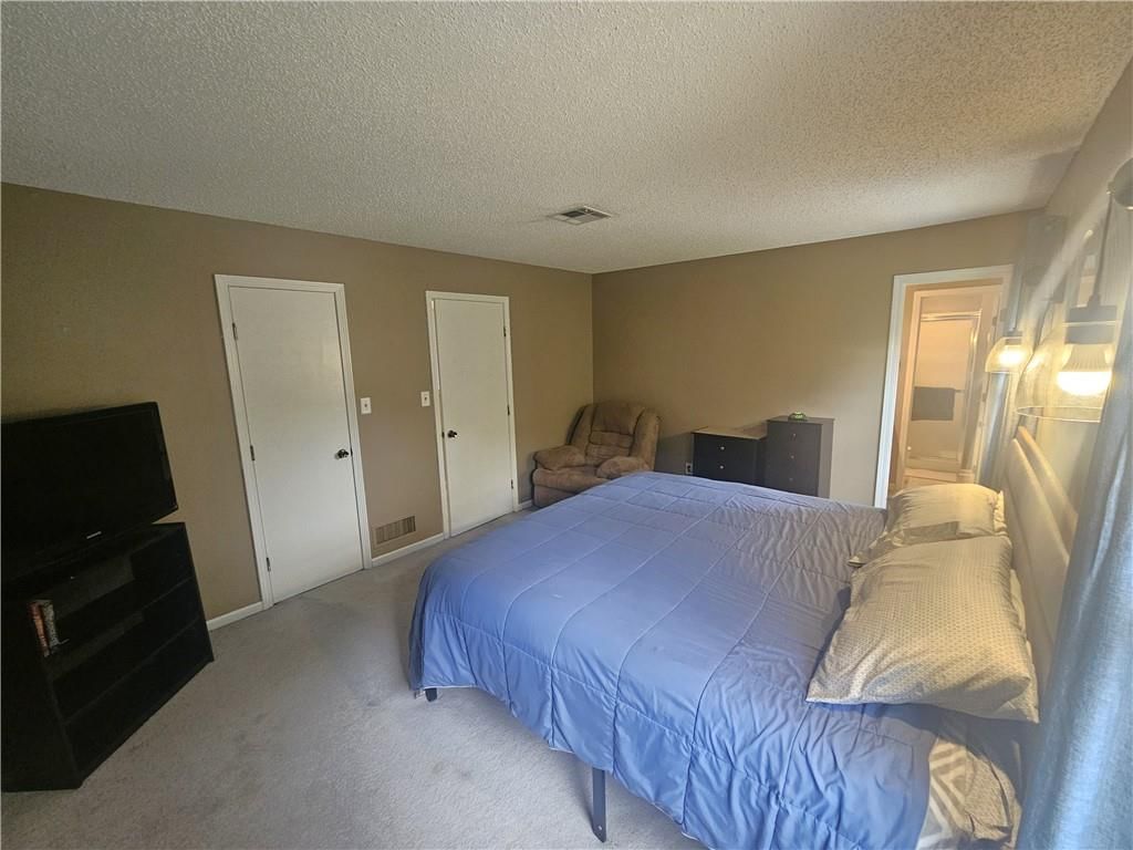 Photo 11 of 45, 201 W Foxwood Drive, Raymore, MO 64083