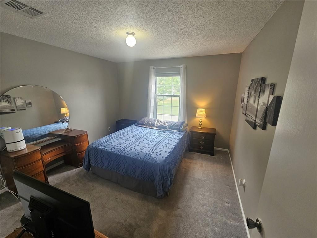 Photo 17 of 45 - 201 W Foxwood Drive, Raymore, MO 64083