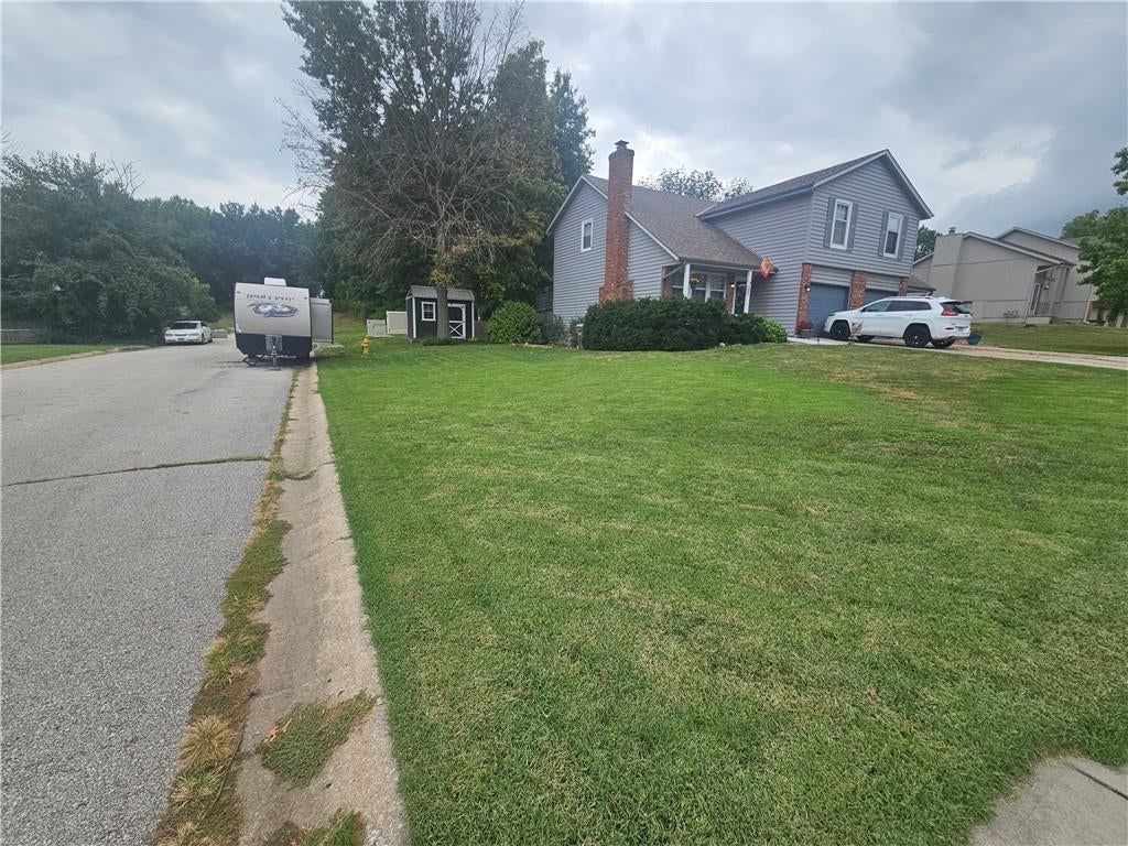 Photo 38 of 45 - 201 W Foxwood Drive, Raymore, MO 64083