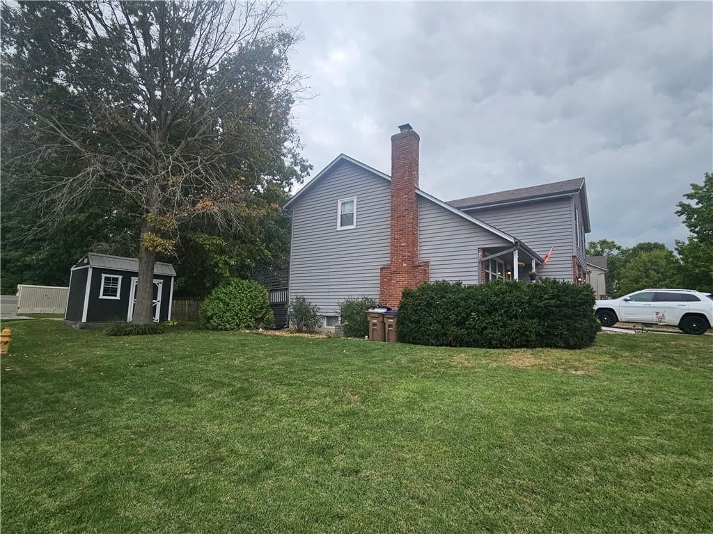 Photo 39 of 45 - 201 W Foxwood Drive, Raymore, MO 64083