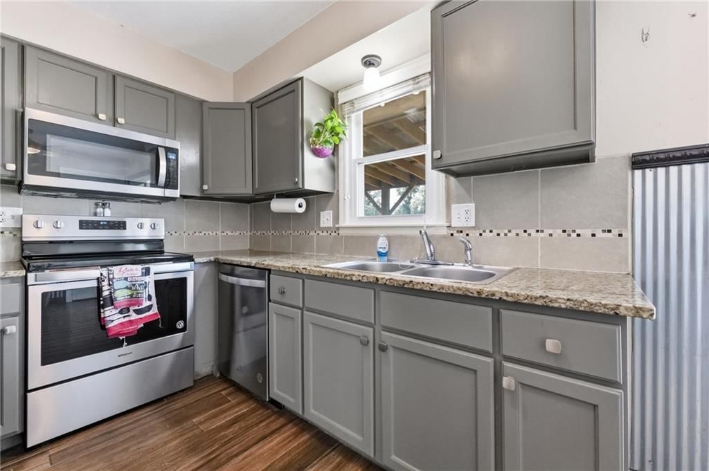Photo 7 of 41 - 1304 CLARK Avenue, Independence, MO 64050