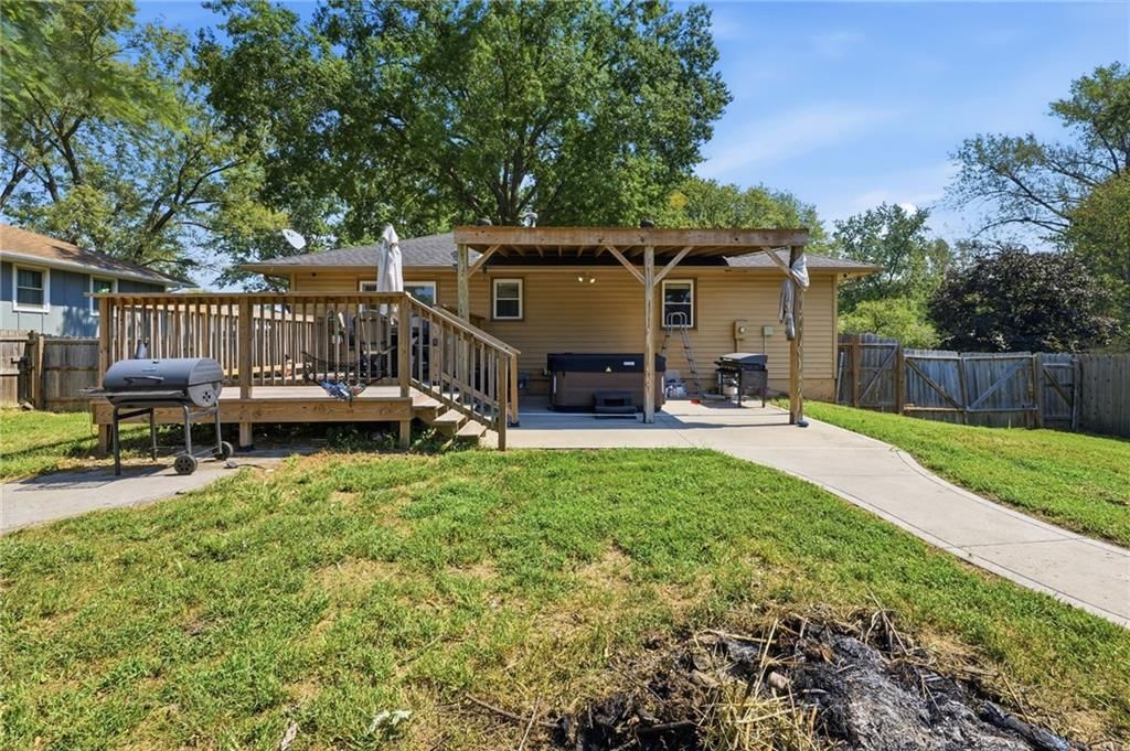Photo 24 of 41 - 1304 CLARK Avenue, Independence, MO 64050