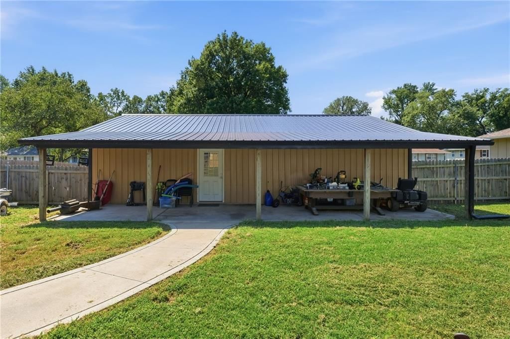 Photo 28 of 41 - 1304 CLARK Avenue, Independence, MO 64050