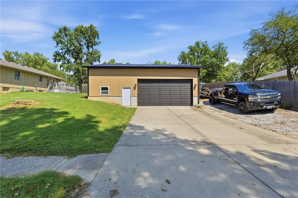 Photo 29 of 41 - 1304 CLARK Avenue, Independence, MO 64050