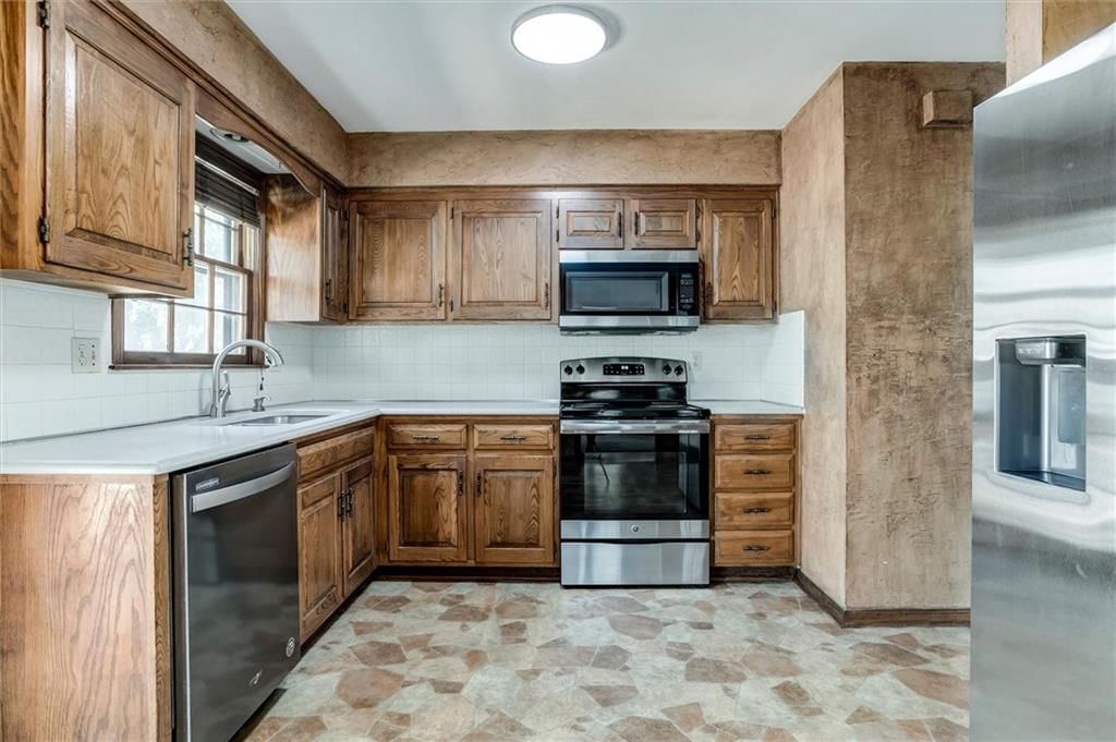 9172 W 102nd Terrace — photo 9