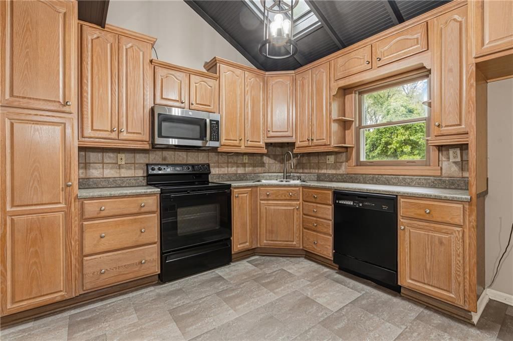 10600 NW 58th Street — photo 10