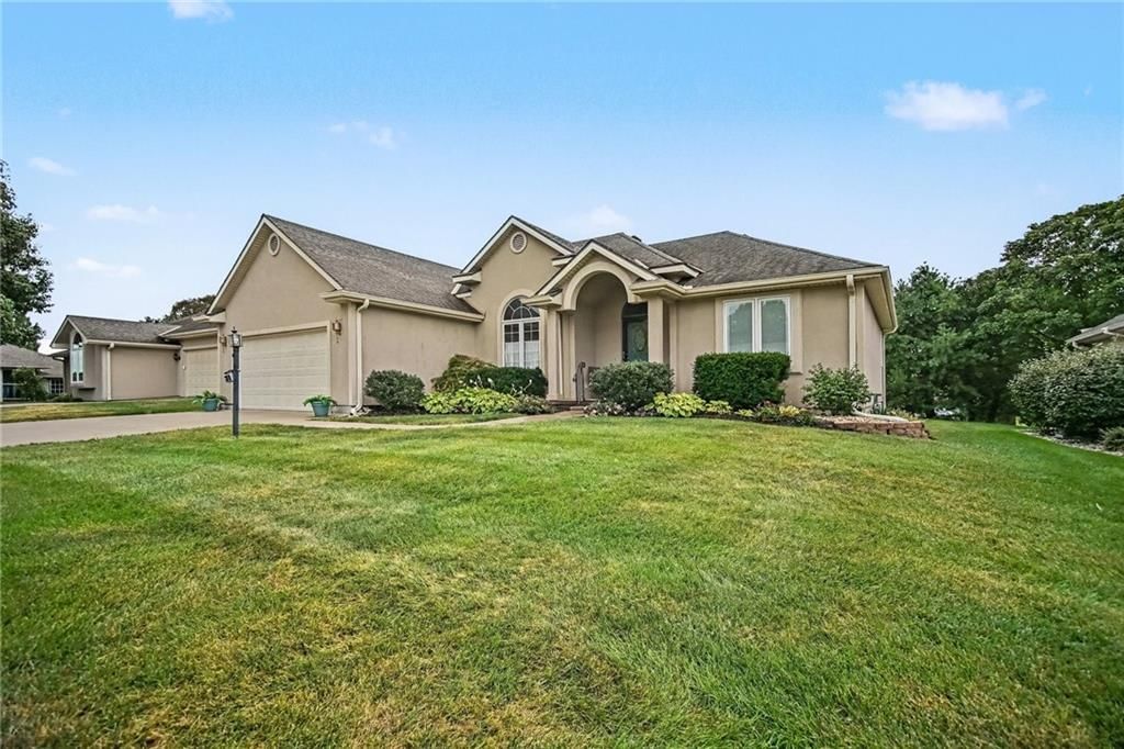 3010 Hirter Drive — photo 2