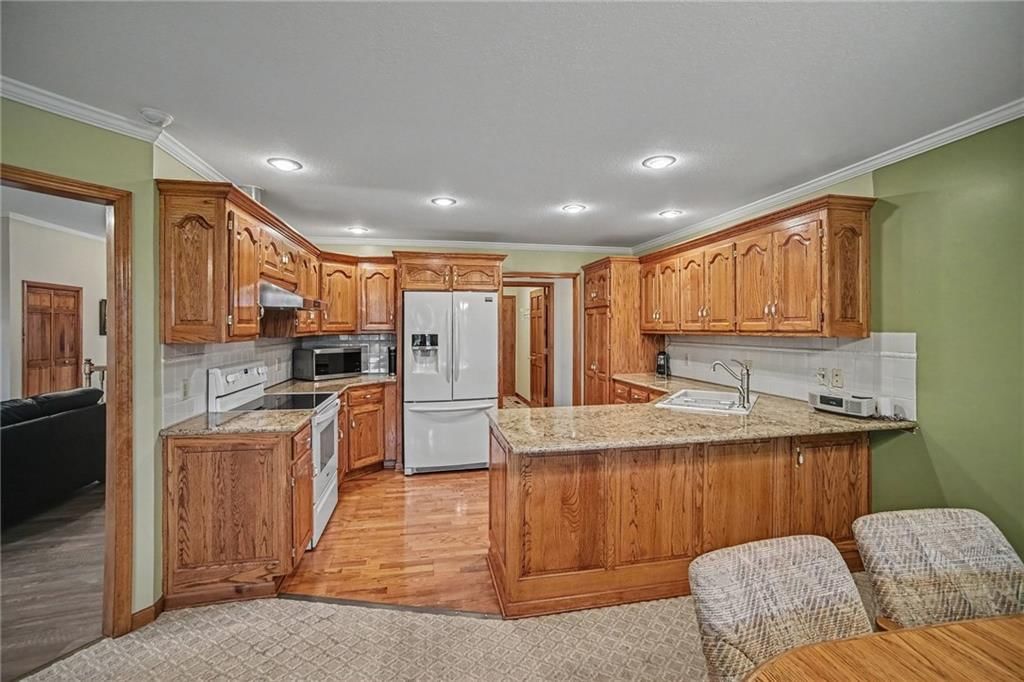 3010 Hirter Drive — photo 10