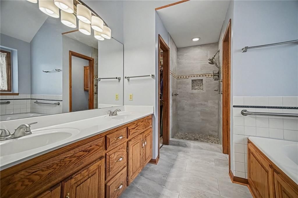 3010 Hirter Drive — photo 19